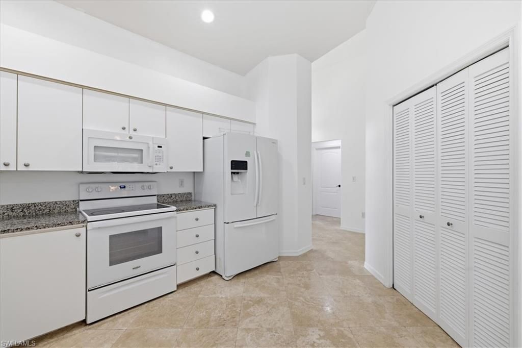 8137 Breton Cir, Fort Myers, FL 33912 Photo