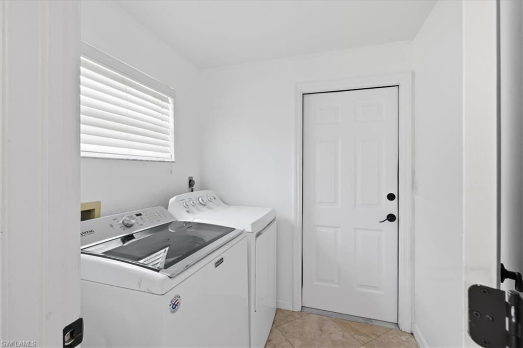 8137 Breton Cir, Fort Myers, FL 33912 Photo