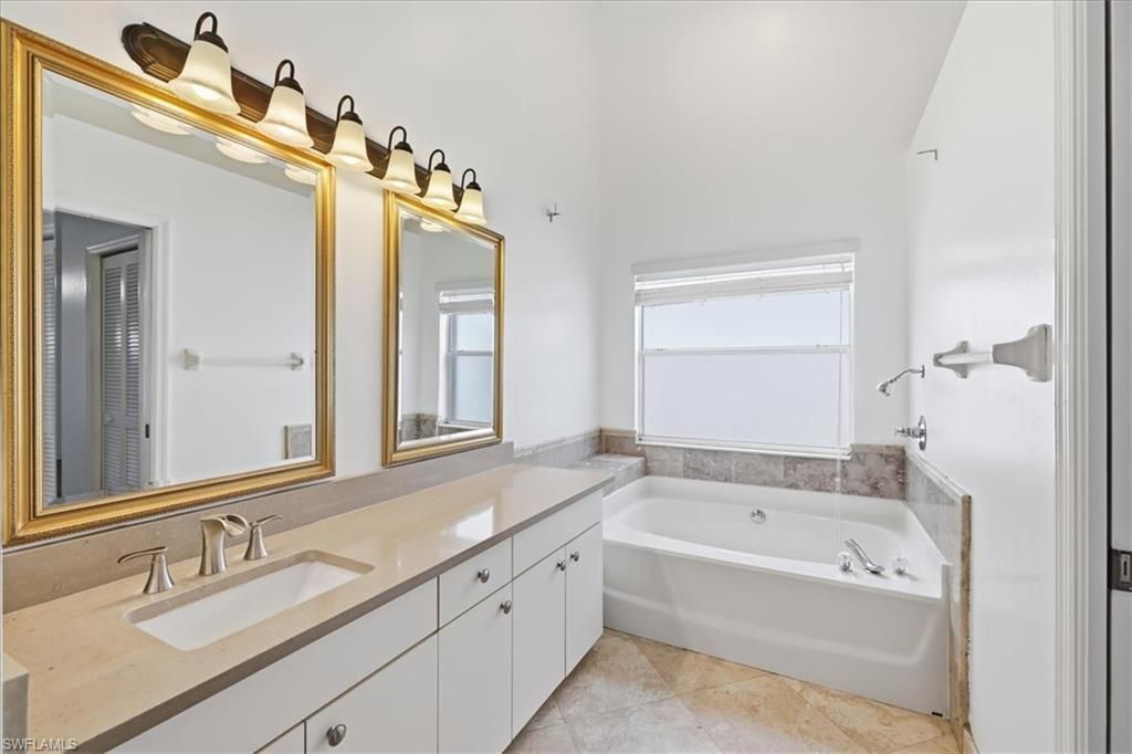 8137 Breton Cir, Fort Myers, FL 33912 Photo