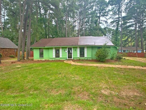 102 Dogwood Circle, Brandon, MS 39047