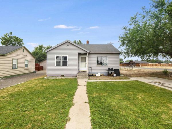 189 7th Ave W, Wendell, ID 83355