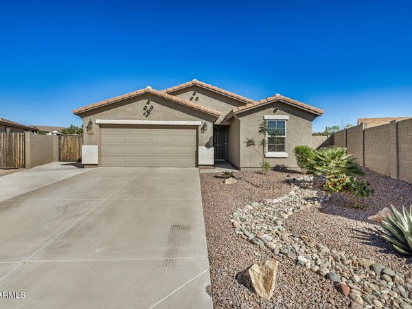 4530 E LONGHORN Street, San Tan Valley, AZ 85140