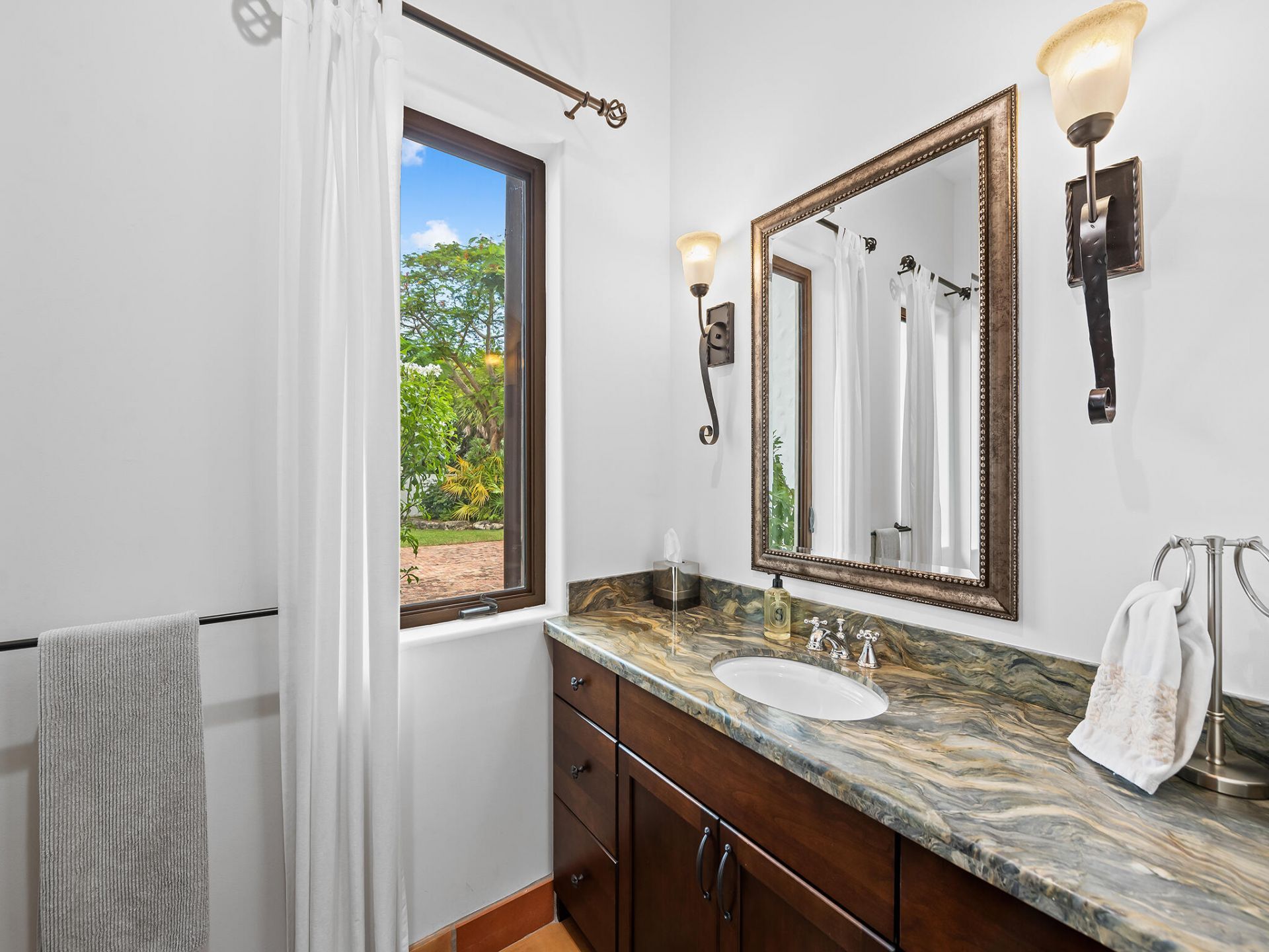2101 Middle River Drive, Fort Lauderdale, FL 33305 Photo