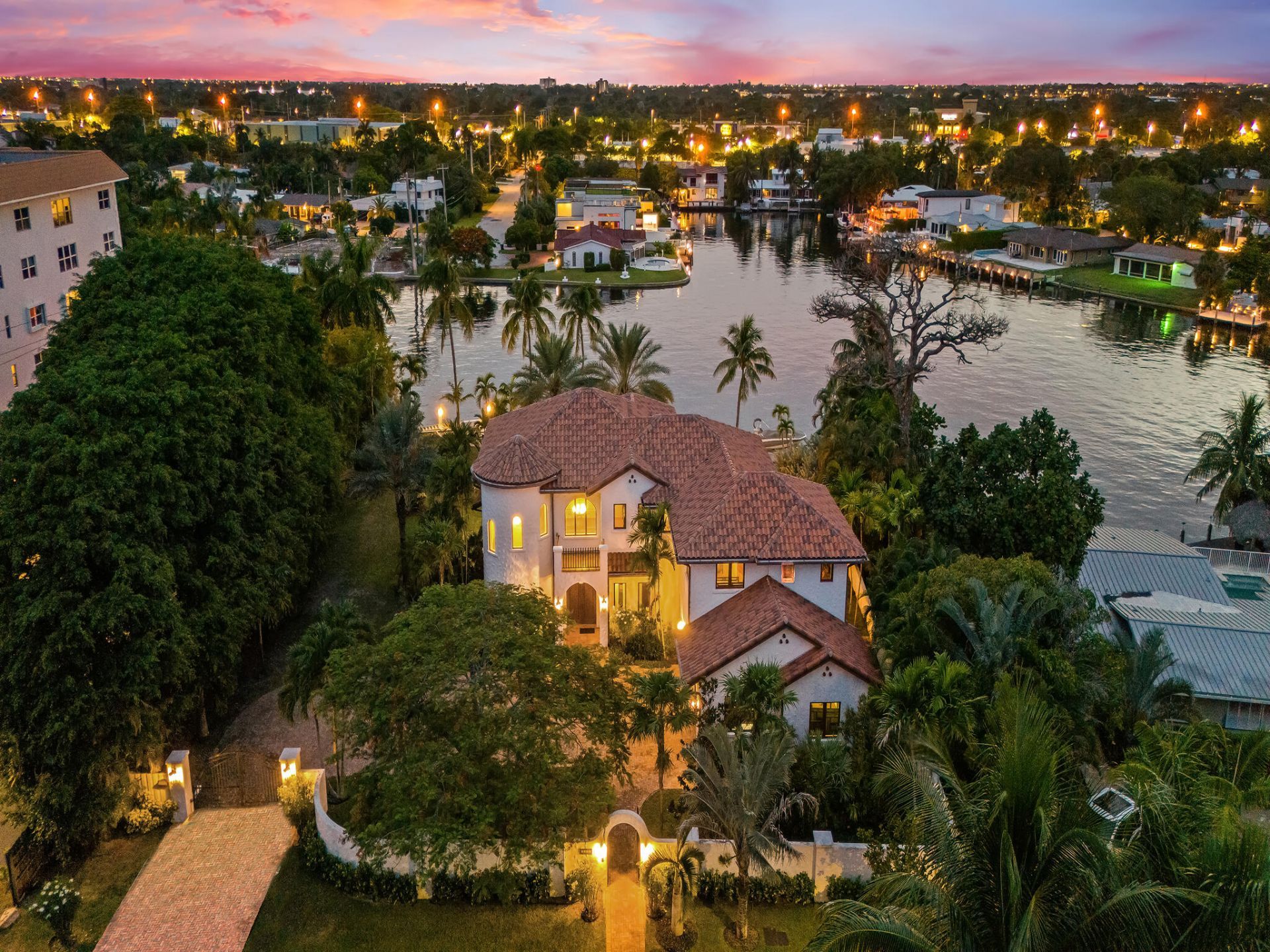 2101 Middle River Drive, Fort Lauderdale, FL 33305 Photo