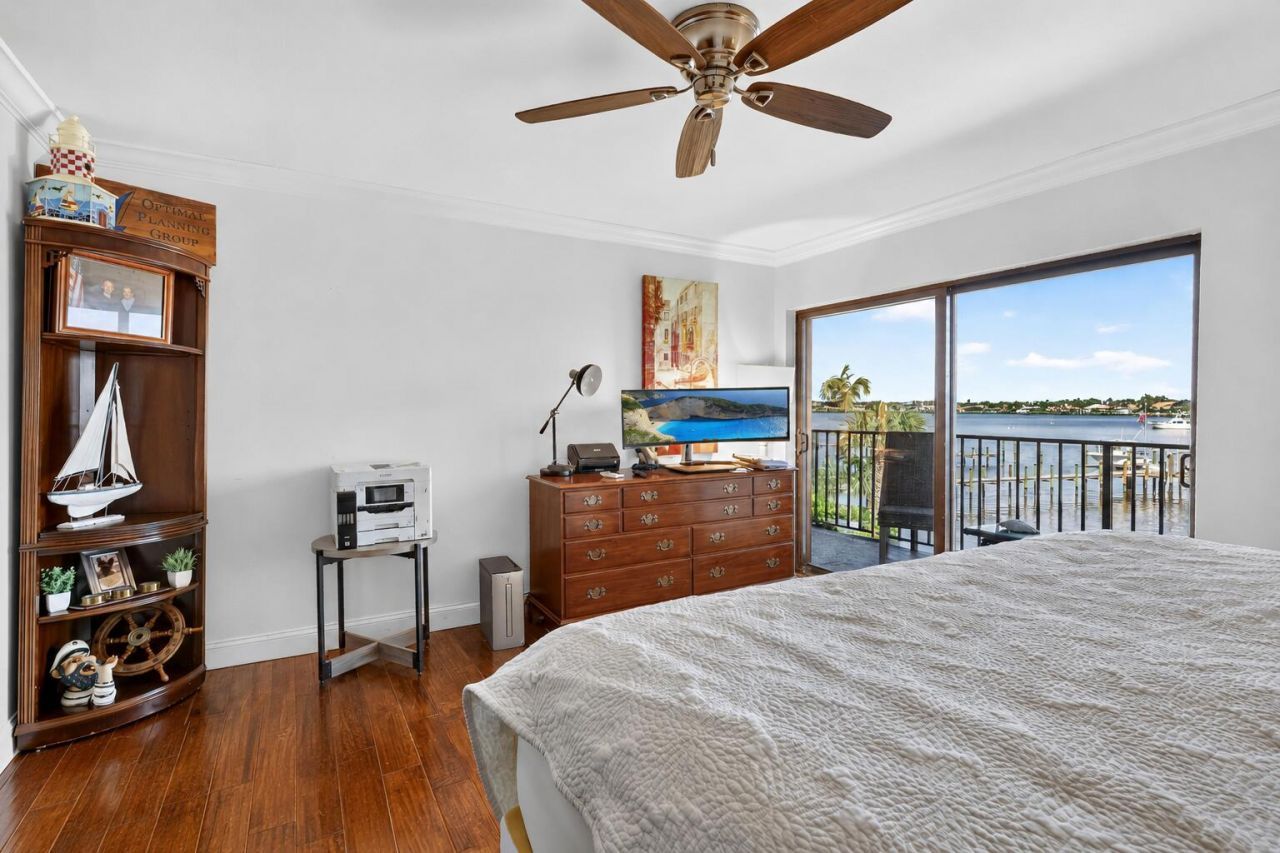 624 SW St Lucie Crescent, Unit 208, Stuart, FL 34994 Photo
