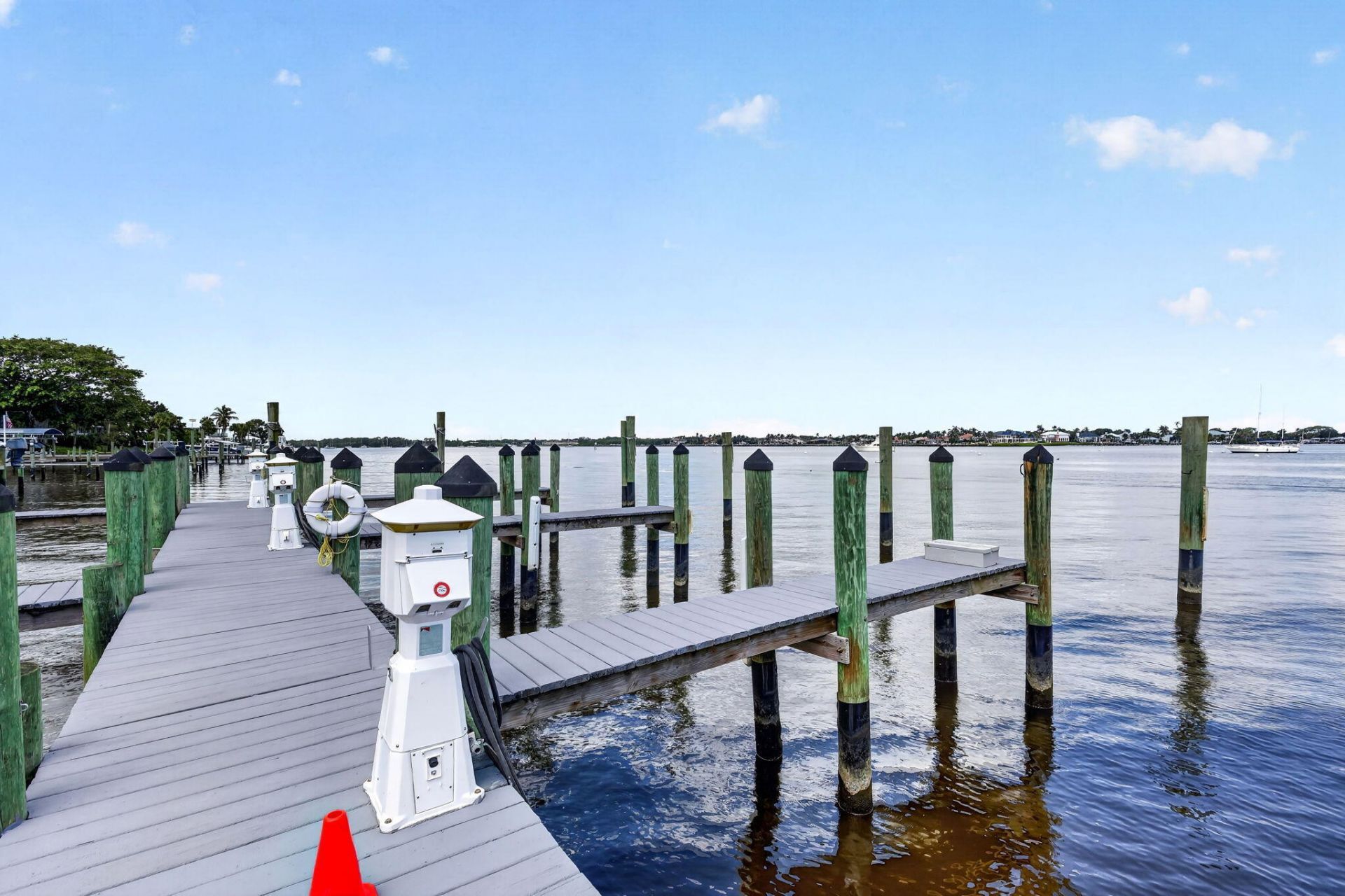 624 SW St Lucie Crescent, Unit 208, Stuart, FL 34994 Photo