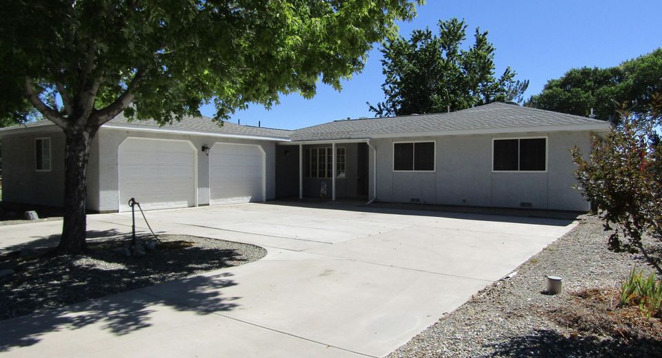 710 N Oregon Street, Yerington, NV 89447 Photo