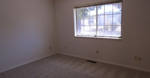 710 N Oregon Street, Yerington, NV 89447 Photo