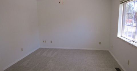 710 N Oregon Street, Yerington, NV 89447 Photo