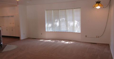 710 N Oregon Street, Yerington, NV 89447 Photo