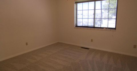710 N Oregon Street, Yerington, NV 89447 Photo