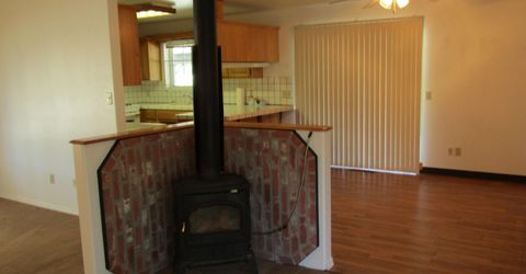 710 N Oregon Street, Yerington, NV 89447 Photo
