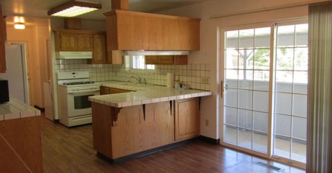 710 N Oregon Street, Yerington, NV 89447 Photo