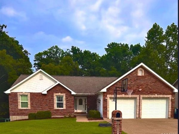 2108 Anniston Drive , Washington, MO 63090