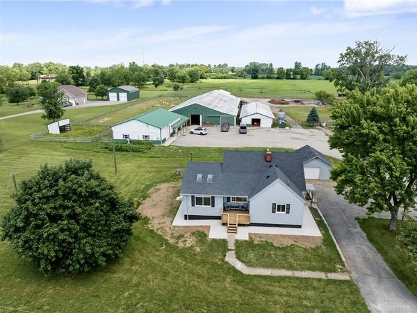 7195 Singer Road, Tipp City, OH 45424