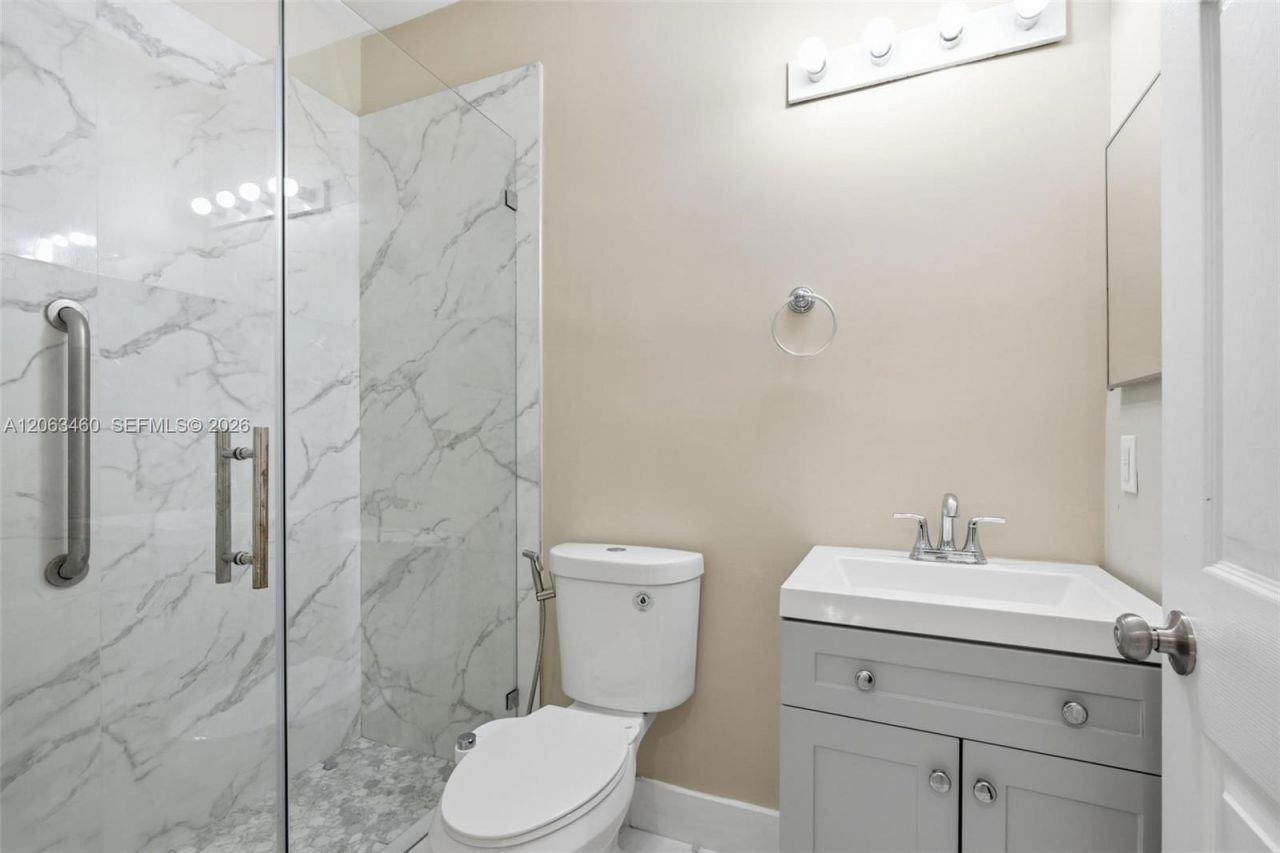 2247 NE 42nd Ave, Homestead, FL 33033 Photo