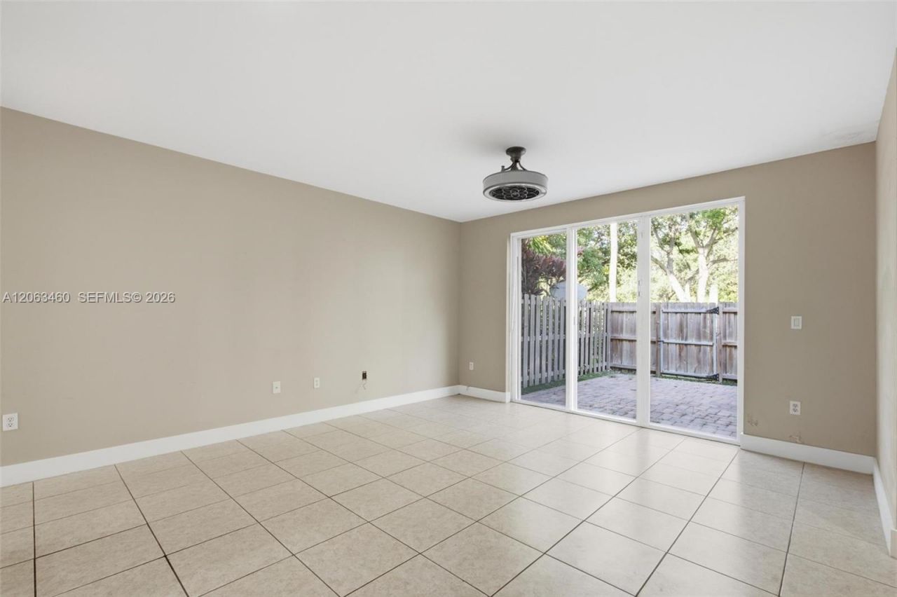 2247 NE 42nd Ave, Homestead, FL 33033 Photo