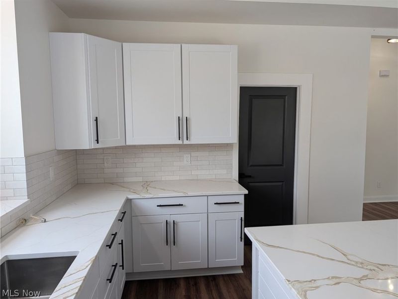 2900 York Avenue, Cleveland, OH 44113 Photo 6