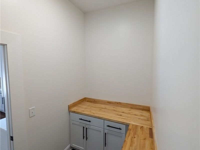 2900 York Avenue, Cleveland, OH 44113 Photo 8