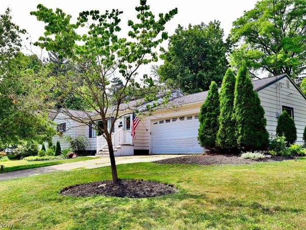 241 High Street , Chagrin Falls, OH 44022
