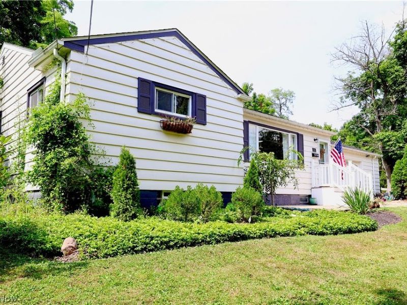 241 High Street, Chagrin Falls, OH 44022 Photo 3