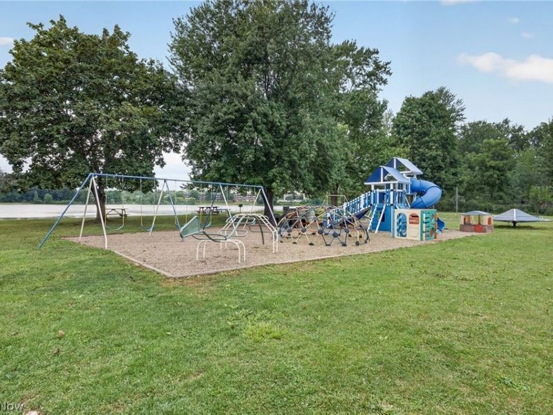 544 Treeside Drive, Stow, OH 44224 Photo 5