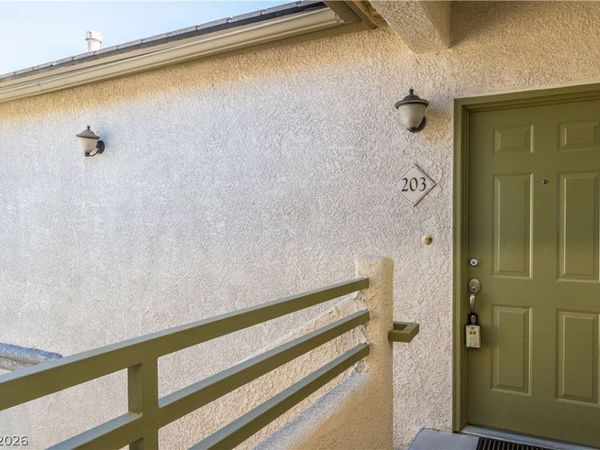 1709 King James Street , Unit 203, Las Vegas, NV 89144