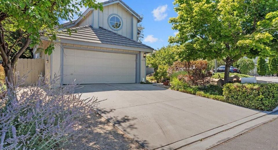 6353 Copper Creek Court, Reno, NV 89519 Photo