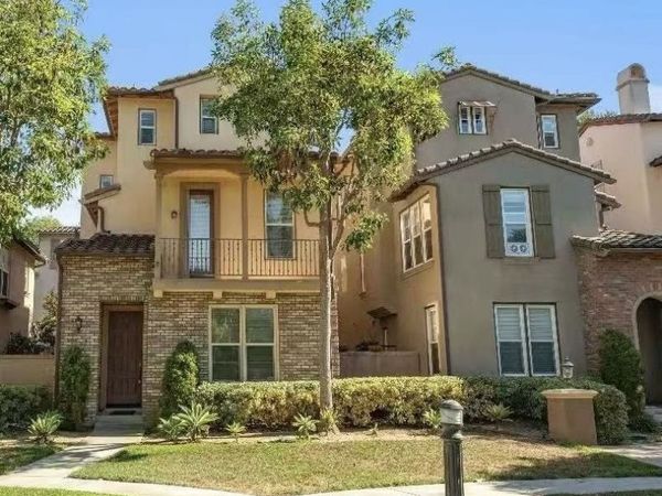 12 Tall Oak, Irvine, CA 92603