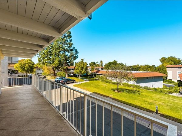 2286 Via Puerta, Unit A, Laguna Woods, CA 92637