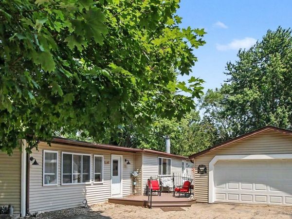 521 Cherokee Bend, Genoa Township, Mi 48843