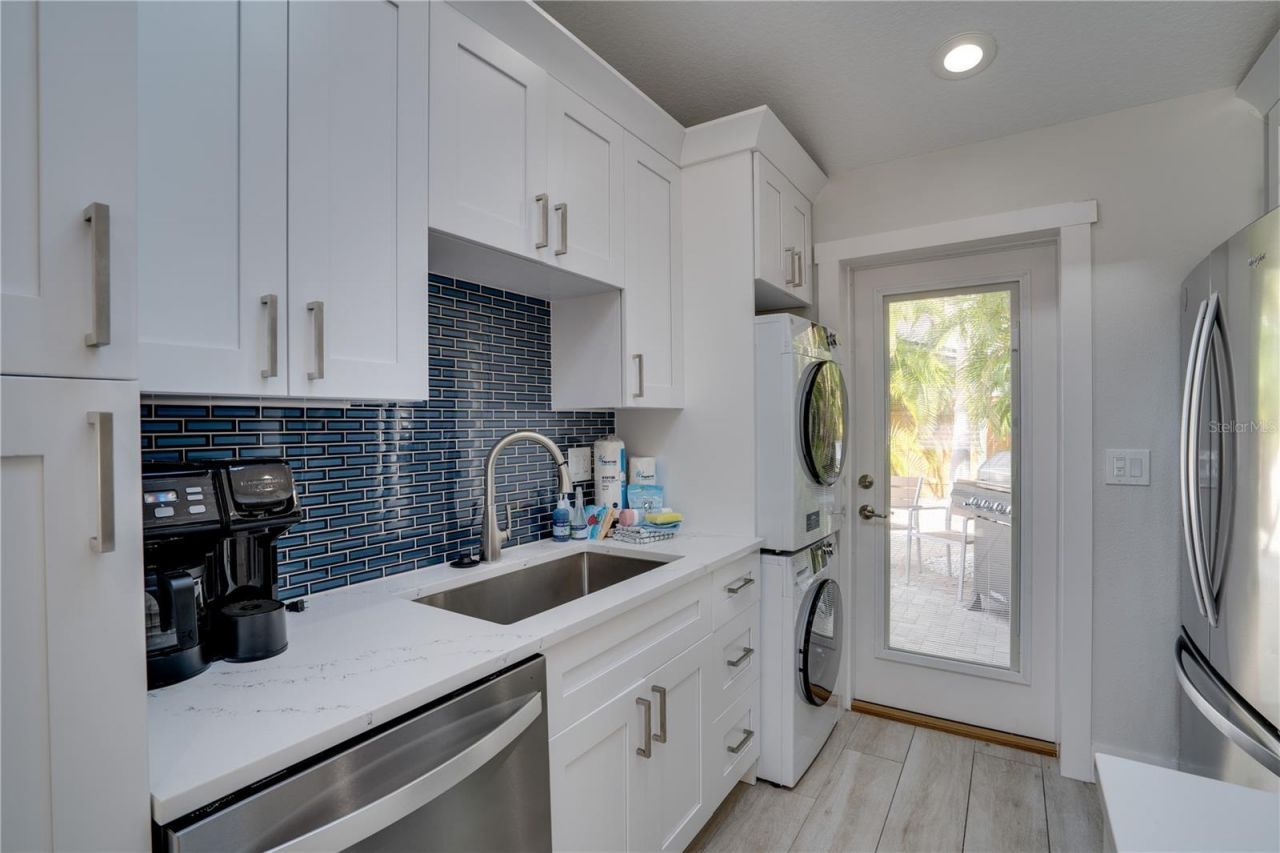 76 N Shore Drive, Anna Maria, FL 34216 Photo