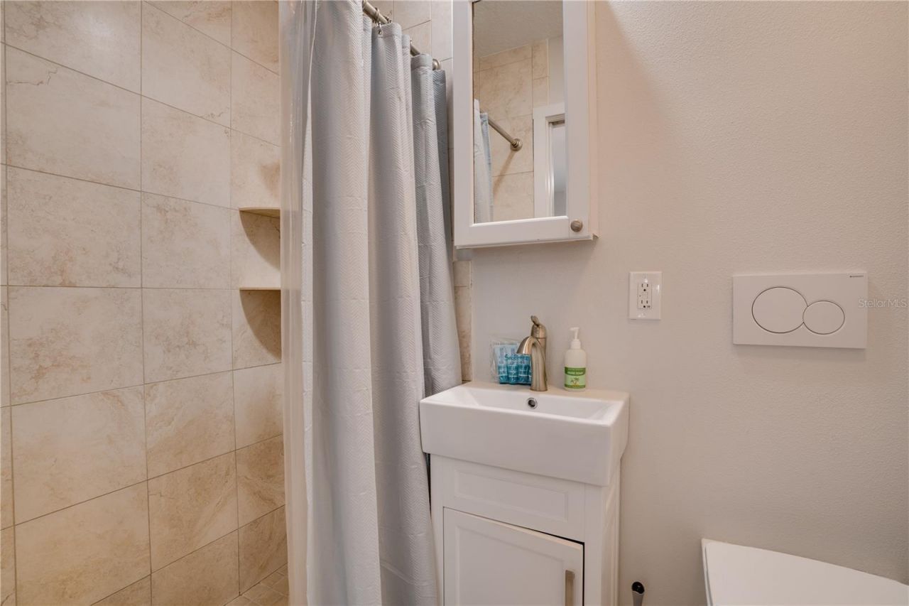 76 N Shore Drive, Anna Maria, FL 34216 Photo