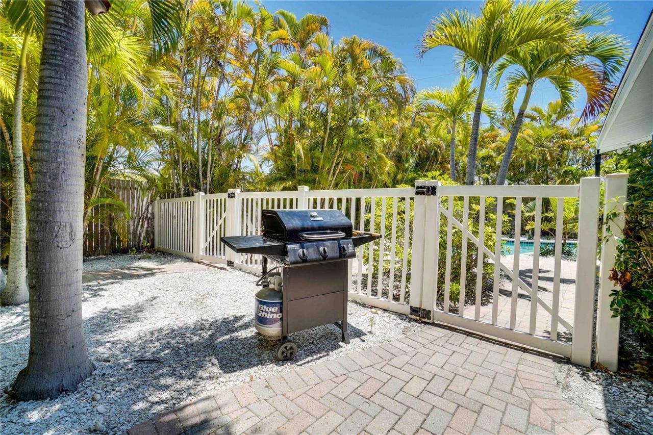 76 N Shore Drive, Anna Maria, FL 34216 Photo