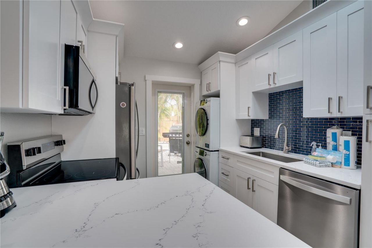 76 N Shore Drive, Anna Maria, FL 34216 Photo