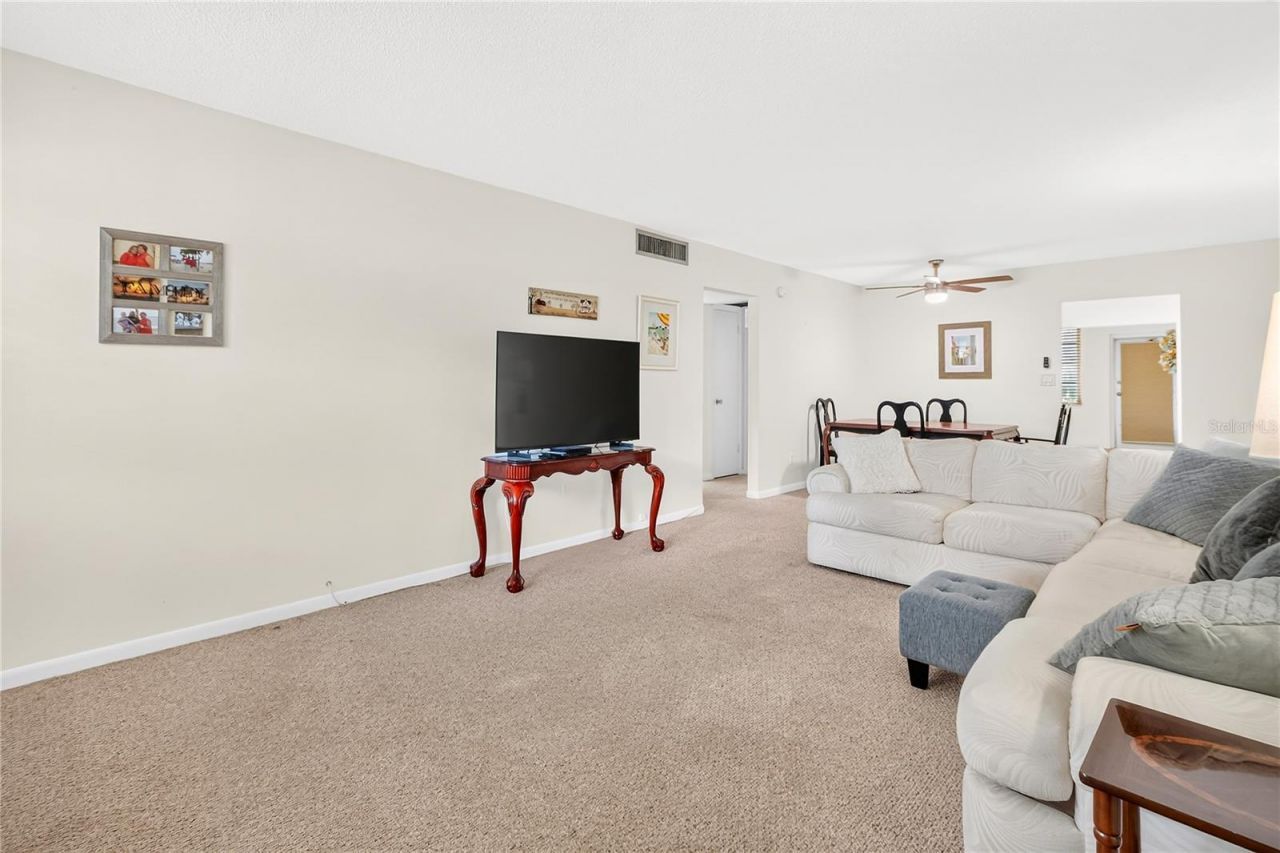 5880 38th Avenue N, Unit 109, Saint Petersburg, FL 33710 Photo