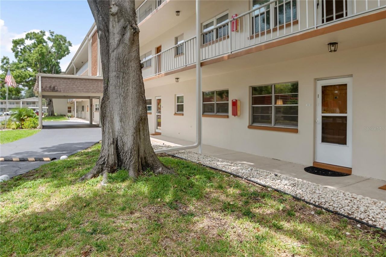 5880 38th Avenue N, Unit 109, Saint Petersburg, FL 33710 Photo