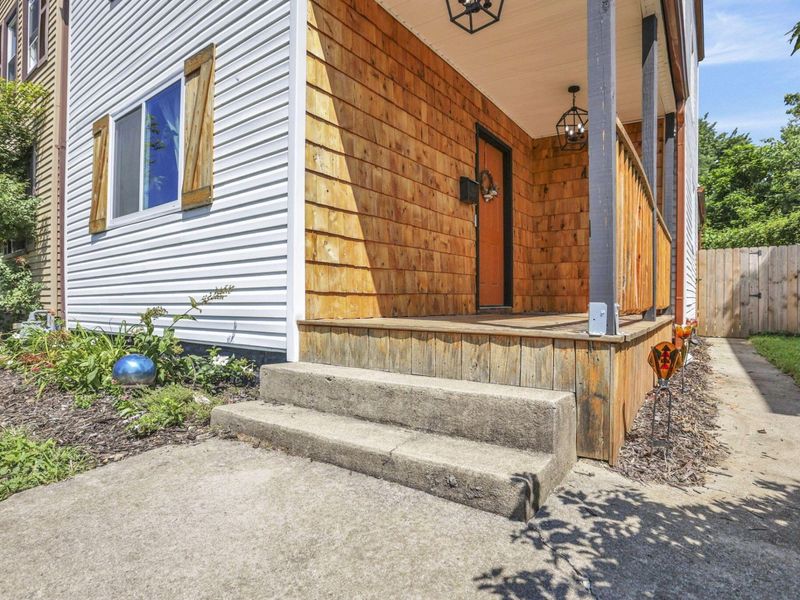 680 Stewart Avenue, Columbus, OH 43206 Photo 4