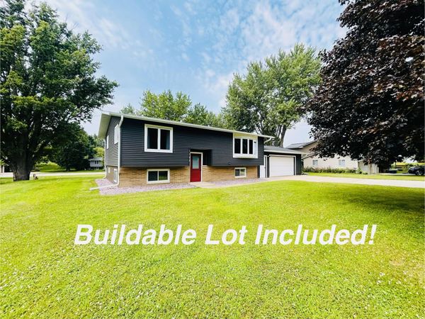 1522 Sand Lake Rd, Holmen, WI 54636