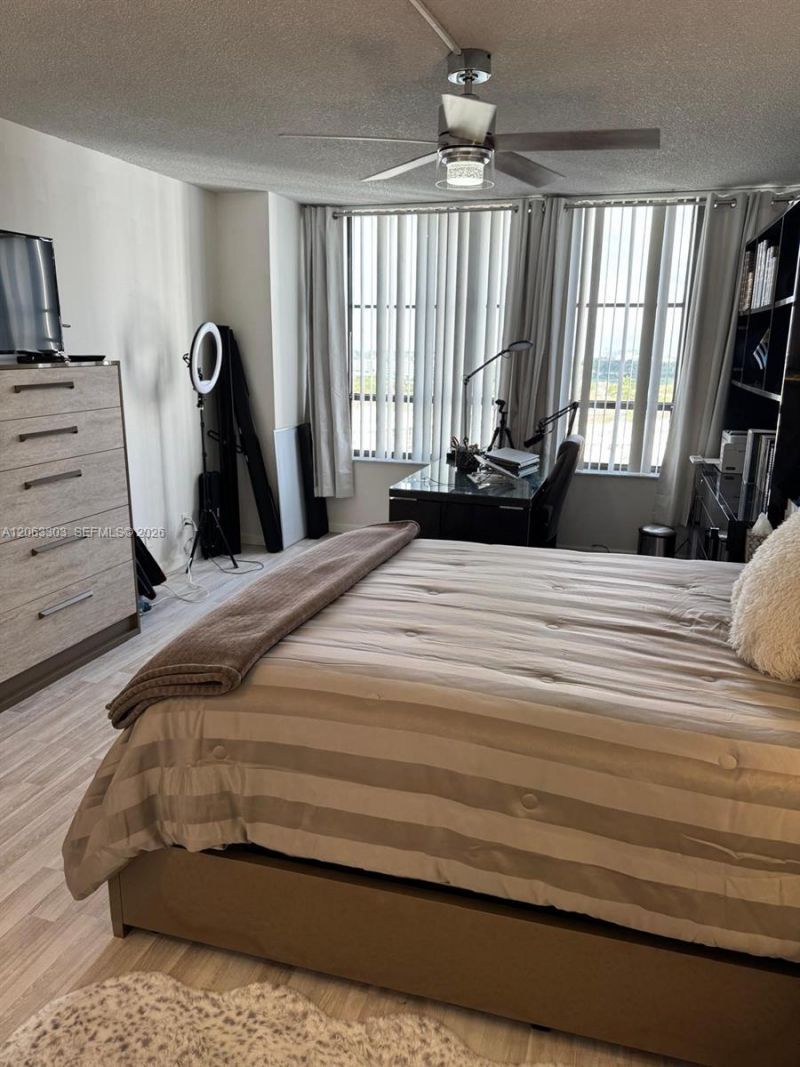 500 Three Islands Blvd , Unit 908, Hallandale Beach, FL 33009 Photo