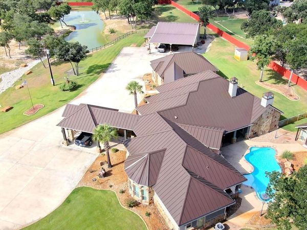 157 Bucks Lane, La Vernia, TX 78121