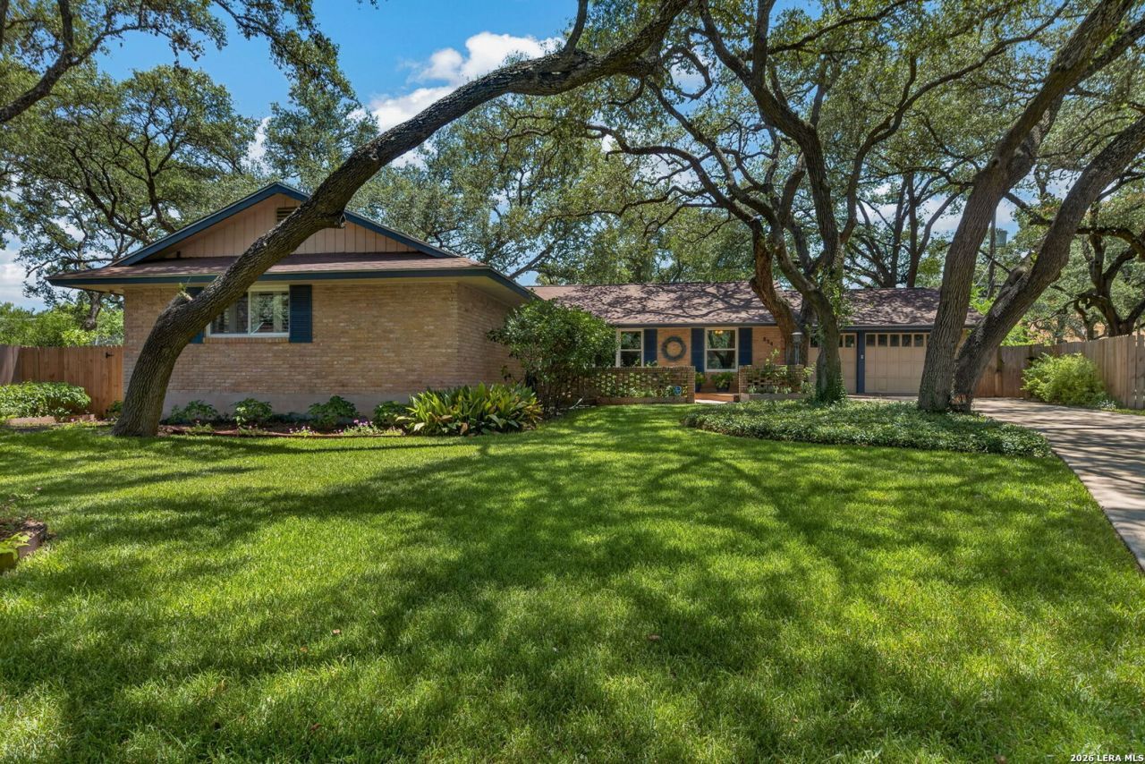 834 Firefly, San Antonio, TX 78216 Main Photo