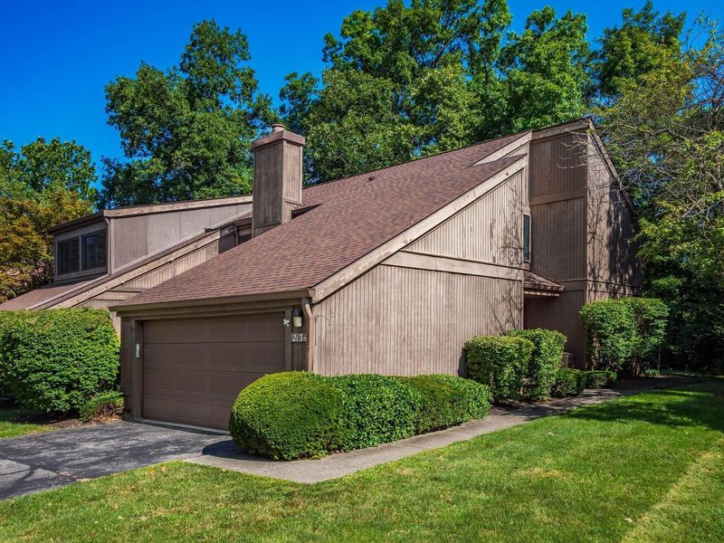 2134 Willowick Square , Columbus, OH 43229 Photo 1
