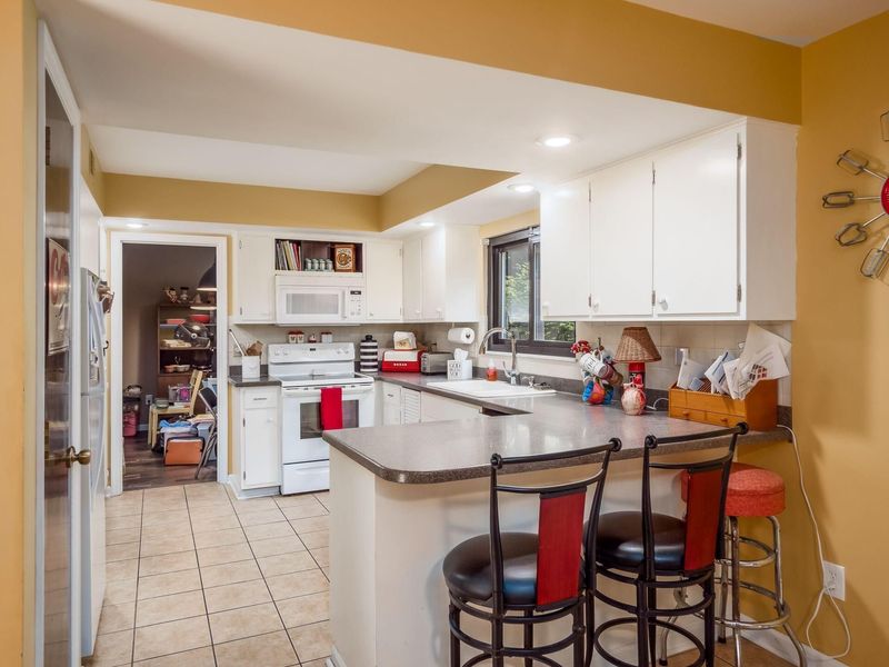 2134 Willowick Square , Columbus, OH 43229 Photo 14