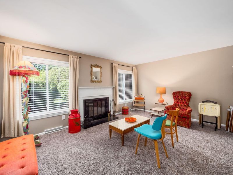 2134 Willowick Square , Columbus, OH 43229 Photo 5