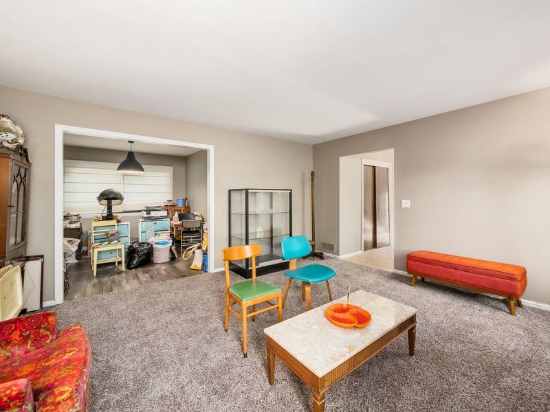 2134 Willowick Square , Columbus, OH 43229 Photo 8