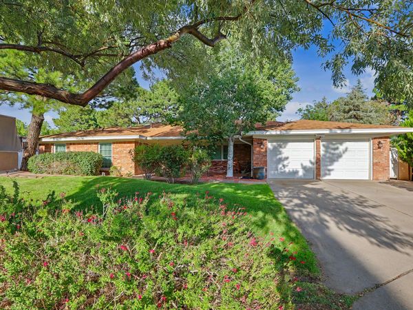 7820 Charger Trail NE, Albuquerque, NM 87109