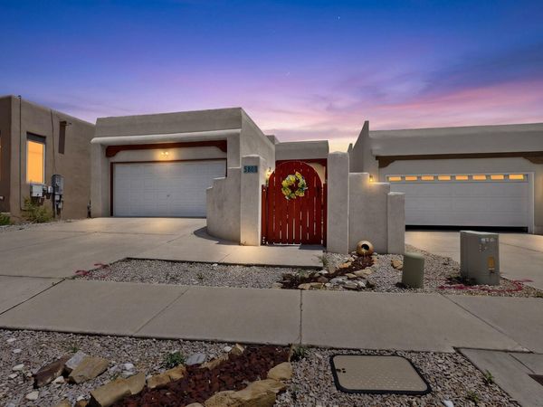 5808 Tres Vistas Court NW, Albuquerque, NM 87120