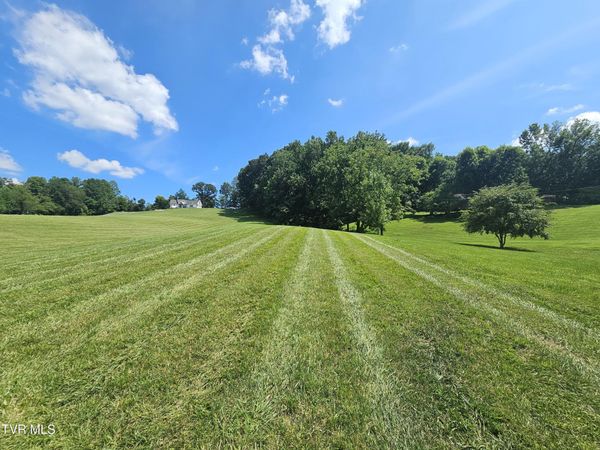 215 Hales Road, Jonesborough, TN 37659