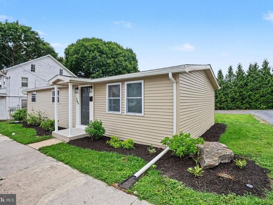 749 N Railroad Street , Palmyra, PA 17078 Main Photo